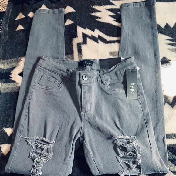 🆕 Hype Gray Distressed Skinny Jeans Size: 9 - Picture 8 of 8
